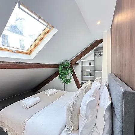 Unique Duplex Near Trocadéro Apartamento
